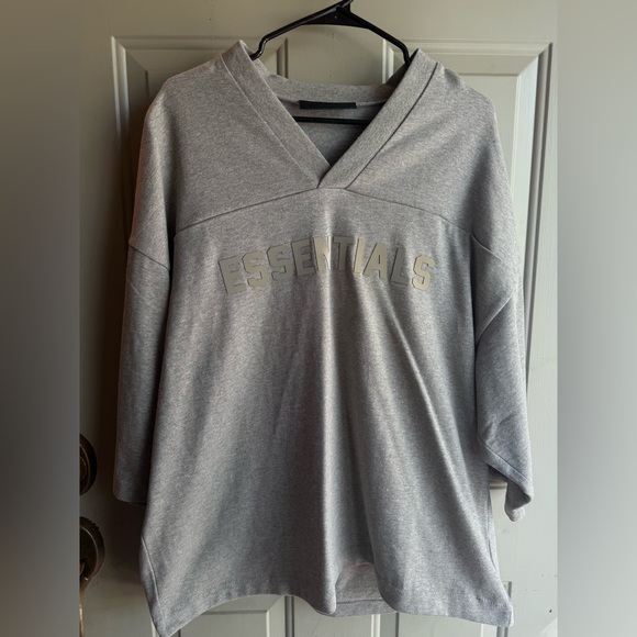 Fear of God Essentials Dark Heather Oatmeal Heavy Football T-Shirt - Men’s XS - Picture 5 of 9